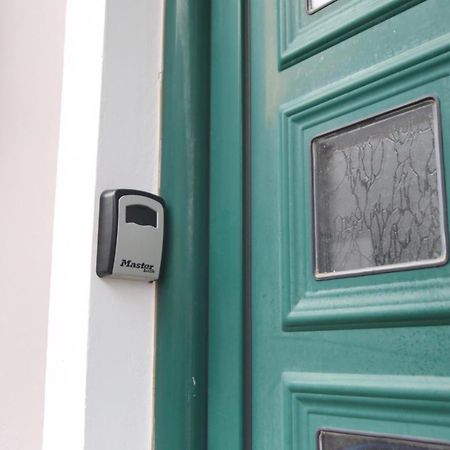 Anna'S House Apartment Vlikhón Екстериор снимка