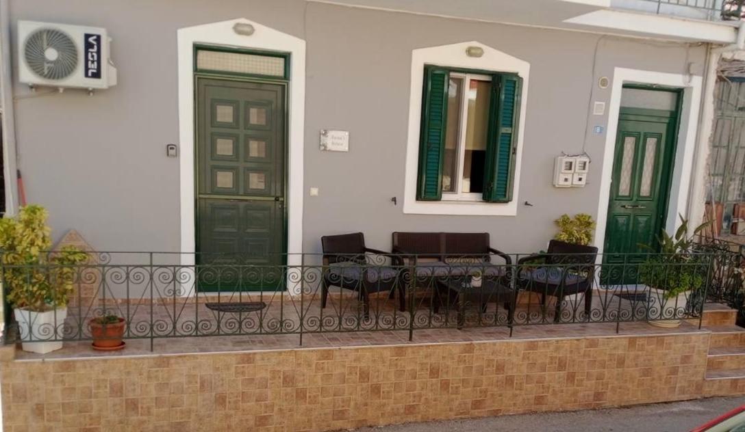 Anna'S House Apartment Vlikhón Екстериор снимка